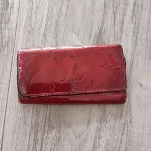 LOUIS VUITTON Vernis Multicles 4 Hooks Key Case red